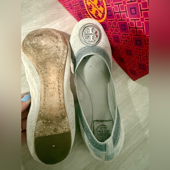 Tory Burch Caroline 2 Metallic Gray Suede Flats Women's Size 8M - Picture 7 of 11